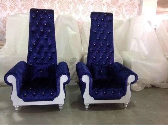 Rei And Queen Thrones do casamento