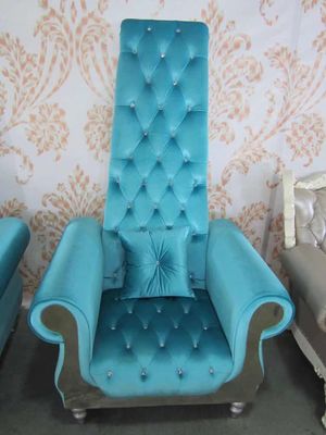 Rei And Queen Thrones do casamento